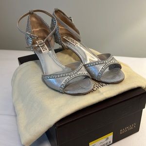 Badgley Mischka Silver dress shoe